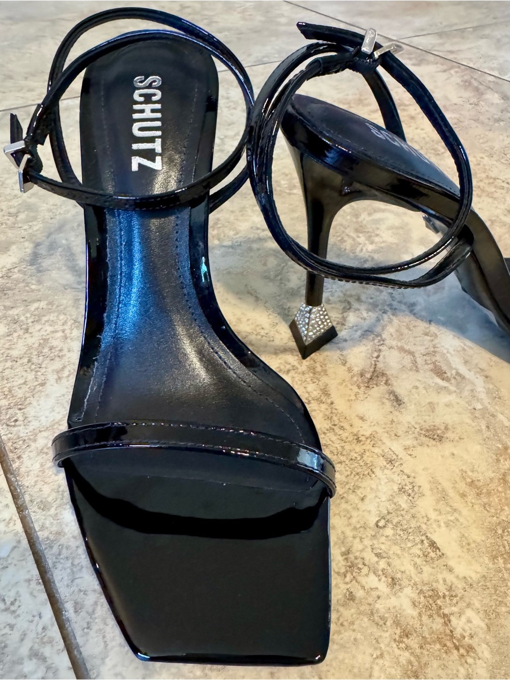 NIB SCHUTZ Black Patent Leather Square-Toe Ankle Straps Heels Sandals Dressy W6